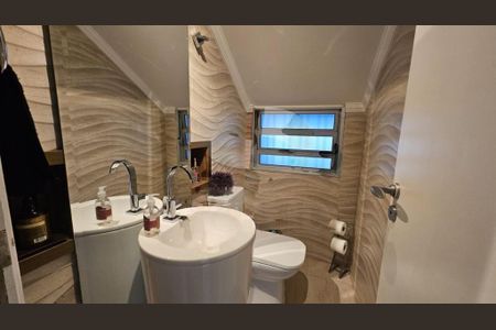 Casa à venda com 136m², 3 quartos e 2 vagas