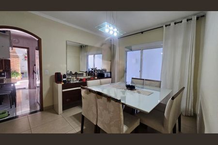 Casa à venda com 3 quartos, 136m² em Cupecê, São Paulo