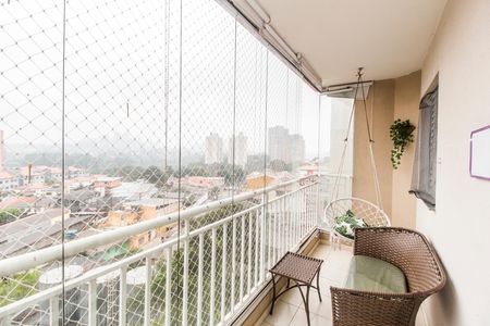 Varanda de apartamento à venda com 2 quartos, 72m² em Jardim Tupanci, Barueri