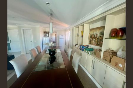 Apartamento à venda com 201m², 4 quartos e 4 vagas Apartamento à venda com 201m², 4 quartos e 4 vagasSala