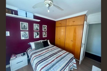 Apartamento à venda com 201m², 4 quartos e 4 vagas Apartamento à venda com 201m², 4 quartos e 4 vagasSuíte