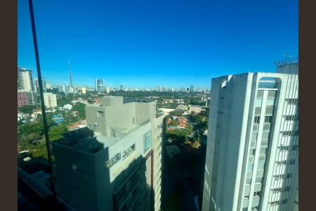 Varanda vista de apartamento à venda com 4 quartos, 201m² em Higienópolis, São Paulo