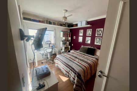 Apartamento à venda com 201m², 4 quartos e 4 vagas Apartamento à venda com 201m², 4 quartos e 4 vagasSuíte