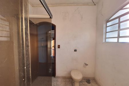 Casa para alugar com 207m², 2 quartos e 5 vagasBanheiro