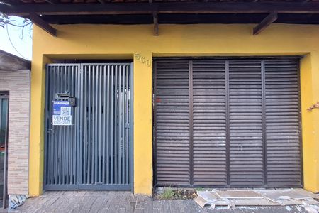 Casa para alugar com 207m², 2 quartos e 5 vagasFachada