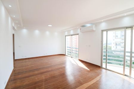 Apartamento para alugar com 3 quartos, 150m² em Campo Belo, São Paulo