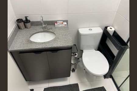 Quarto / Banheiro de apartamento para alugar com 1 quarto, 24m² em Butantã, São Paulo