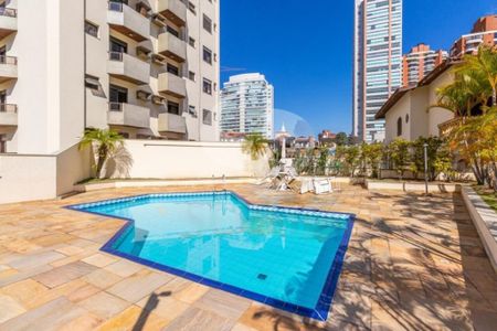 Apartamento à venda com 239m², 3 quartos e 3 vagas