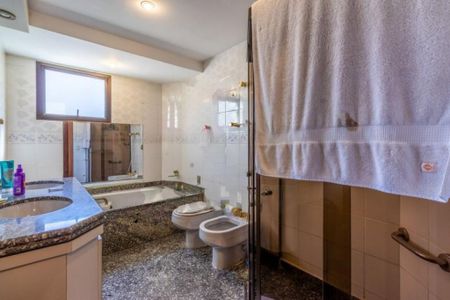 Apartamento à venda com 239m², 3 quartos e 3 vagas