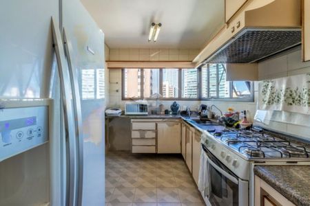 Apartamento à venda com 239m², 3 quartos e 3 vagas