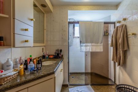 Apartamento à venda com 239m², 3 quartos e 3 vagas