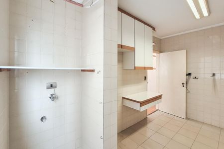 Apartamento à venda com 61m², 2 quartos e 1 vaga Apartamento à venda com 61m², 2 quartos e 1 vagaCozinha e Área de Serviço