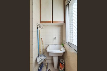 Apartamento à venda com 61m², 2 quartos e 1 vaga Apartamento à venda com 61m², 2 quartos e 1 vagaCozinha e Área de Serviço