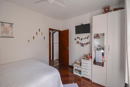 Casa à venda com 224m², 2 quartos e 3 vagas Casa à venda com 224m², 2 quartos e 3 vagasQuarto 1