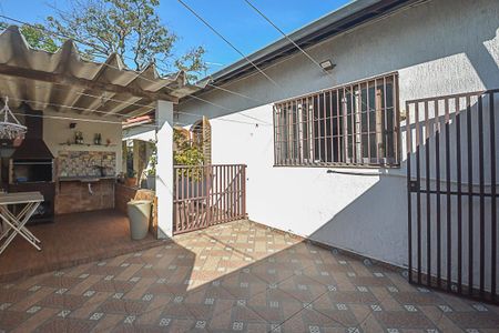 Casa à venda com 224m², 2 quartos e 3 vagas Casa à venda com 224m², 2 quartos e 3 vagasChurrasqueira