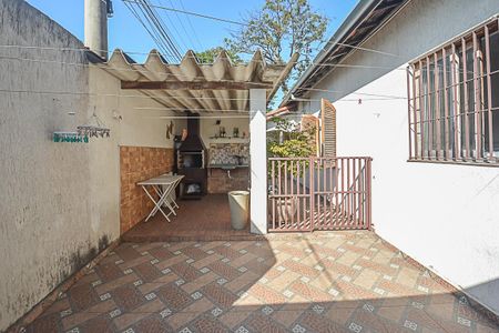 Casa à venda com 224m², 2 quartos e 3 vagas Casa à venda com 224m², 2 quartos e 3 vagasChurrasqueira