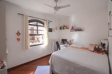 Casa à venda com 224m², 2 quartos e 3 vagas Casa à venda com 224m², 2 quartos e 3 vagasQuarto 1