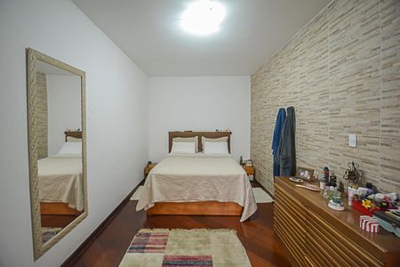 Casa à venda com 224m², 2 quartos e 3 vagas Casa à venda com 224m², 2 quartos e 3 vagasQuarto Suíte