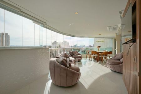 Apartamento à venda com 4 quartos, 246m² em Vila Sofia, São Paulo