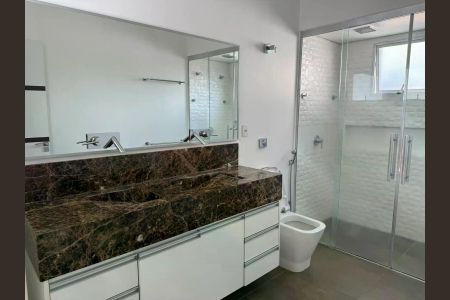 Casa à venda com 325m², 3 quartos e 4 vagas