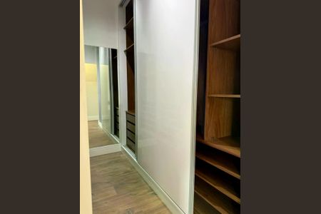 Casa à venda com 325m², 3 quartos e 4 vagas