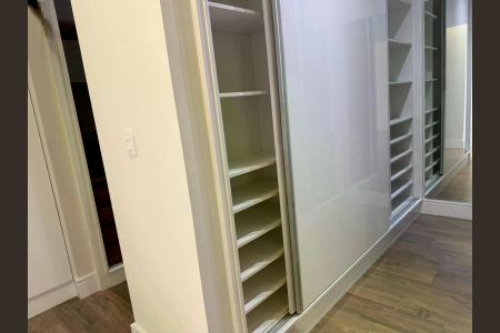Casa à venda com 325m², 3 quartos e 4 vagas