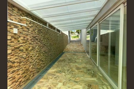 Casa à venda com 325m², 3 quartos e 4 vagas