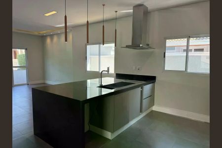 Casa à venda com 325m², 3 quartos e 4 vagas