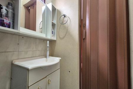 Banheiro da Suíte de casa à venda com 4 quartos, 140m² em Jardim Campo Belo, Campinas