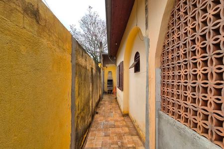 Casa à venda com 140m², 4 quartos e 1 vaga Casa à venda com 140m², 4 quartos e 1 vagaCorredor
