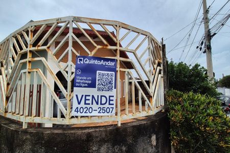 Casa à venda com 140m², 4 quartos e 1 vaga Casa à venda com 140m², 4 quartos e 1 vagaPlaca Instalada
