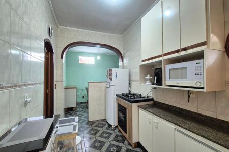 Casa à venda com 140m², 4 quartos e 1 vaga Casa à venda com 140m², 4 quartos e 1 vagaCozinha