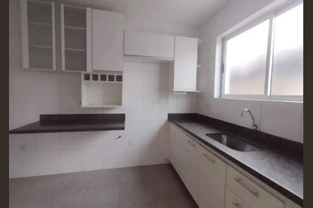 Apartamento para alugar com 130m², 4 quartos e 2 vagas Apartamento para alugar com 130m², 4 quartos e 2 vagasCozinha