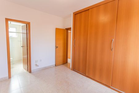 Apartamento para alugar com 130m², 4 quartos e 2 vagas Apartamento para alugar com 130m², 4 quartos e 2 vagasSuíte