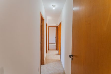 Apartamento para alugar com 130m², 4 quartos e 2 vagas Apartamento para alugar com 130m², 4 quartos e 2 vagasCorredor