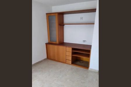 Apartamento para alugar com 130m², 4 quartos e 2 vagas Apartamento para alugar com 130m², 4 quartos e 2 vagasQuarto 4
