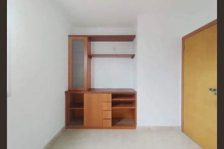 Apartamento para alugar com 130m², 4 quartos e 2 vagas Apartamento para alugar com 130m², 4 quartos e 2 vagasQuarto 4