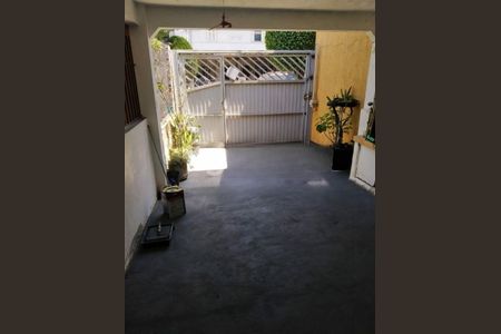 Casa à venda com 96m², 2 quartos e 1 vaga