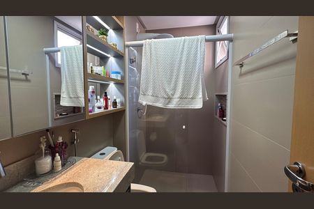 Apartamento à venda com 138m², 4 quartos e 3 vagas Apartamento à venda com 138m², 4 quartos e 3 vagasBanheiro da suíte 2