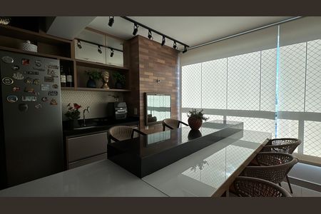 Apartamento à venda com 138m², 4 quartos e 3 vagas Apartamento à venda com 138m², 4 quartos e 3 vagasSala