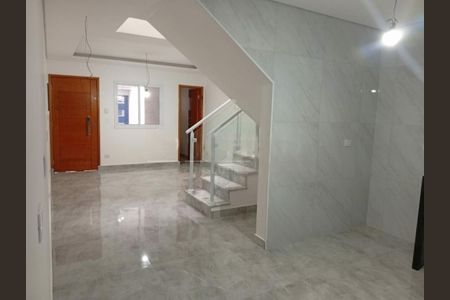 Casa à venda com 3 quartos, 106m² em Jardim Alzira, São Paulo