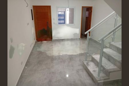 Casa à venda com 3 quartos, 106m² em Jardim Alzira, São Paulo