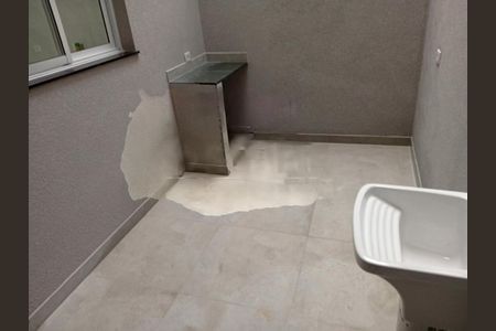 Casa à venda com 3 quartos, 106m² em Jardim Alzira, São Paulo