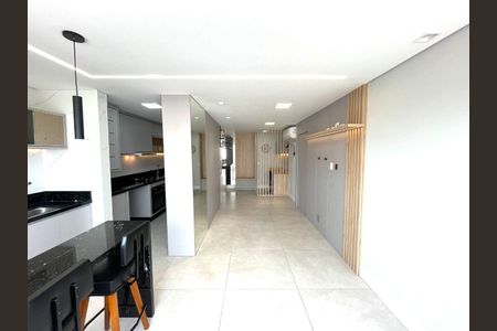 Apartamento à venda com 64m², 2 quartos e 1 vaga