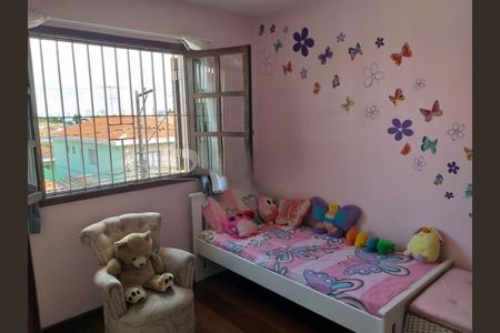 Casa à venda com 3 quartos, 180m² em Vila Marari, São Paulo