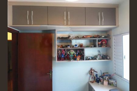 Casa à venda com 3 quartos, 180m² em Vila Marari, São Paulo
