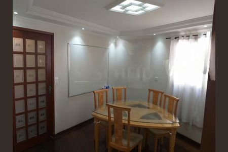 Casa à venda com 180m², 3 quartos e 4 vagas
