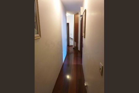 Casa à venda com 180m², 3 quartos e 4 vagas