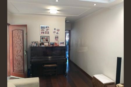 Casa à venda com 3 quartos, 180m² em Vila Marari, São Paulo