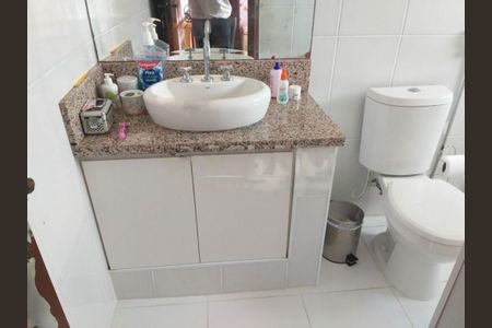 Casa à venda com 180m², 3 quartos e 4 vagas